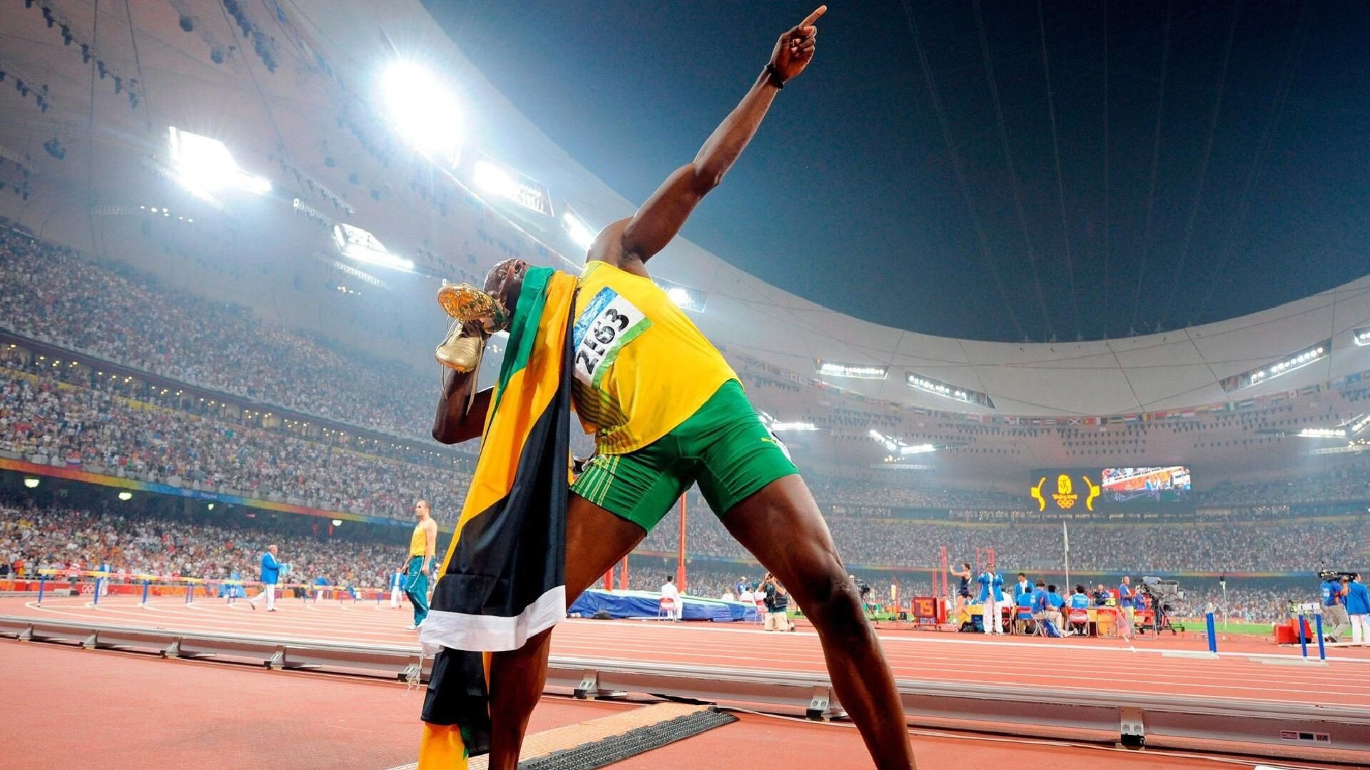 世界综合冒险赛中国站 选手完成数百公里徒步、骑行与划行